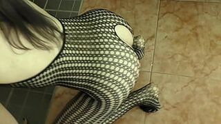 slut wife fucking and sucking a good cock - porn video