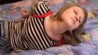 girl tied in the bed - porn video