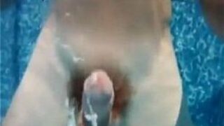 Cum underwanter - porn video
